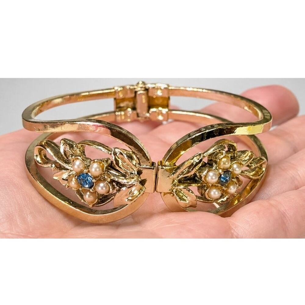Floral Hinged Bracelet 6" Faux Pearls Blue Rhinestones Gold-tone Vintage hng